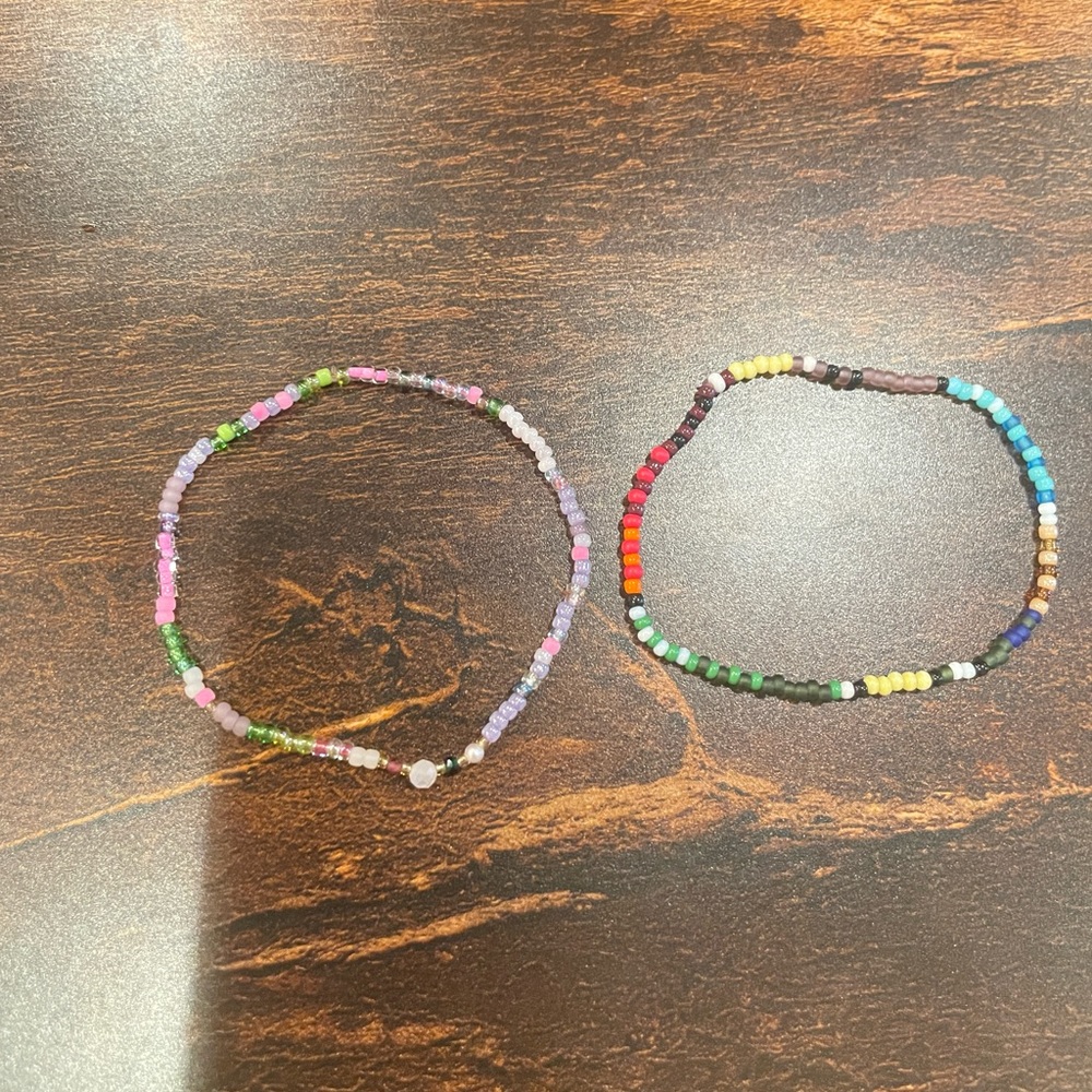 Set of 2 colorful beaded bracelets.